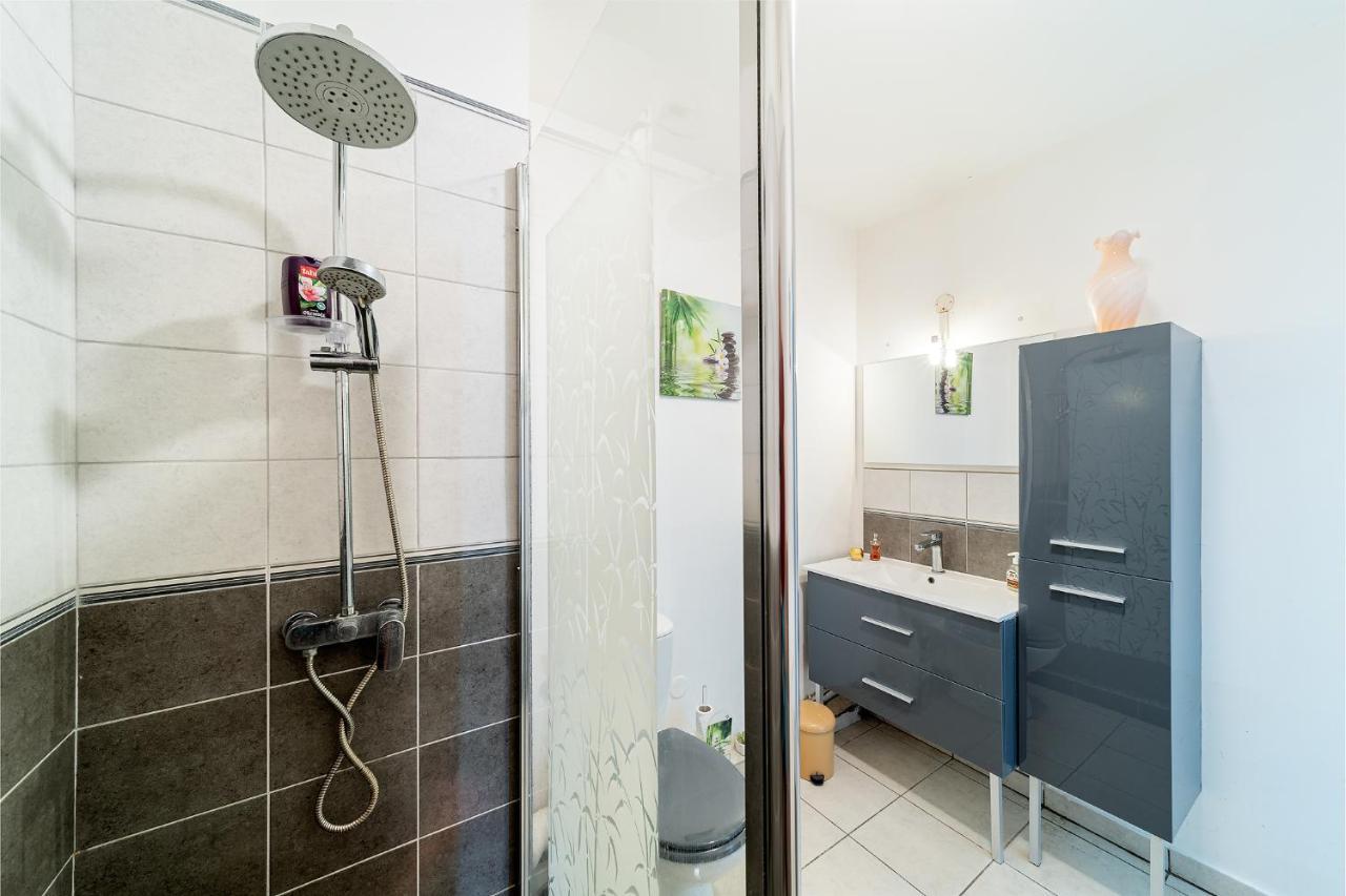 Arrivee Autonome - Parking Interieur - Netflix Apartment Saint-Denis Bagian luar foto