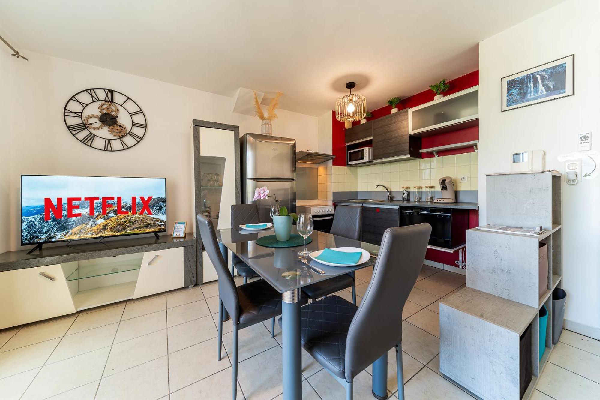 Arrivee Autonome - Parking Interieur - Netflix Apartment Saint-Denis Bagian luar foto